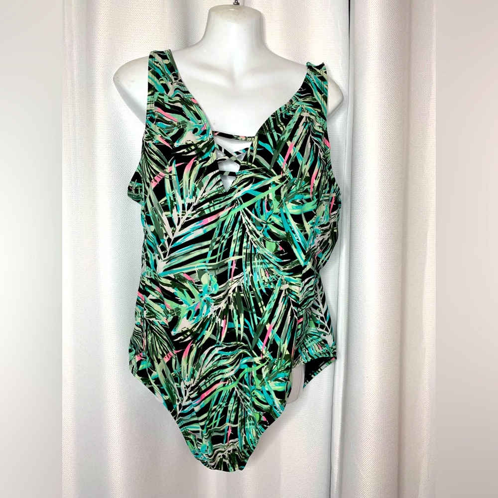 Plus Size Tropical Leaf Print One Piece Swimsuit
